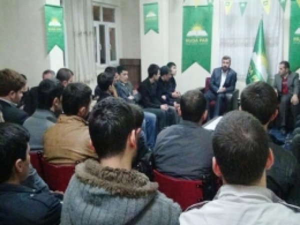 HÜDA PAR Bitlis'te Gençleri Dinledi 