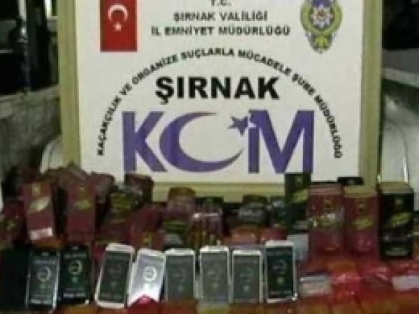 Şırnak'ta 3 Bin Adet Kaçak Cep Telefonu Ele Geçirildi 