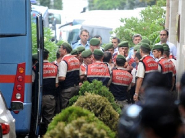 KCK Davasında 45 Kişiye Tahliye Kararı