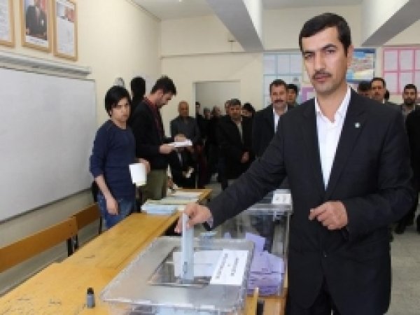 HÜDA PAR Artuklu Adayı Oyunu Kullandı 
