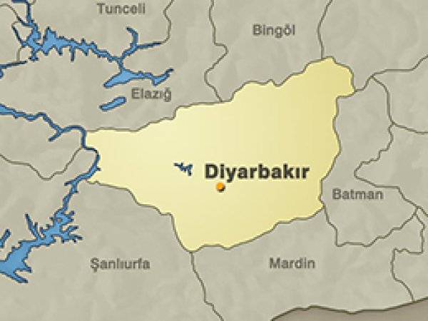Dicle'de Seçim Kavgası: 2 Yaralı
