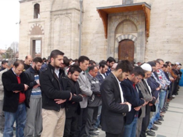 Konya'da Kutub'un Cenaze Namazı Kılındı 