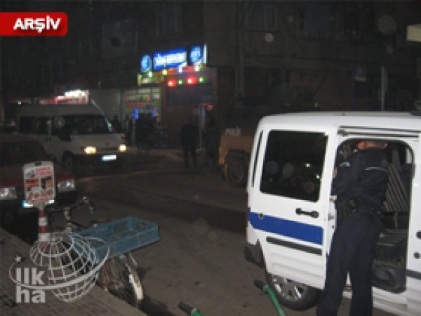 Bağlar'da Markete Ses Bombası Atıldı 