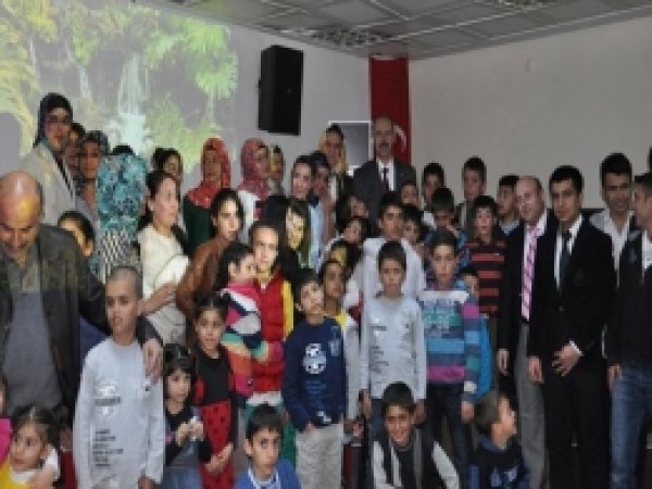 Muş Valisi, Öğrencilerle Bir Araya Geldi 