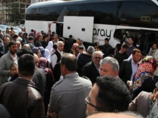 Aksaray'dan 150 Kişi Umreye Uğurlandı 