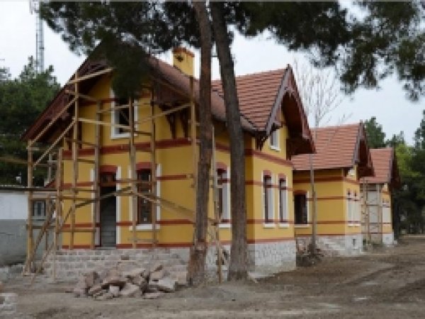 Hızlı Tren İstasyon Alanında Restorasyon Çalışması 