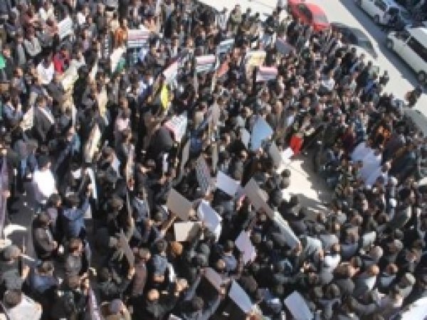 Van'da Mısır'daki İdam Cezaları Protesto Edildi 