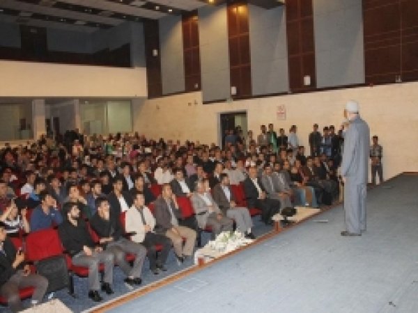 'Peygambersiz Günlerin Peygamberi Olun'