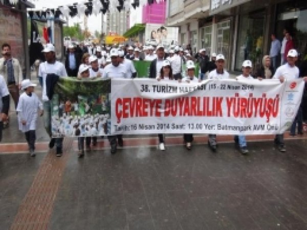 Batman'da Çevreye Duyarlılık Yürüyüşü Yapıldı 