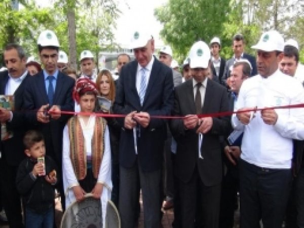 El Sanatları Sergisi Açıldı 
