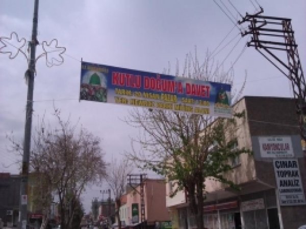 Diyarbakır Kutlu Doğum Afişleri Çınar'ı Süsledi 