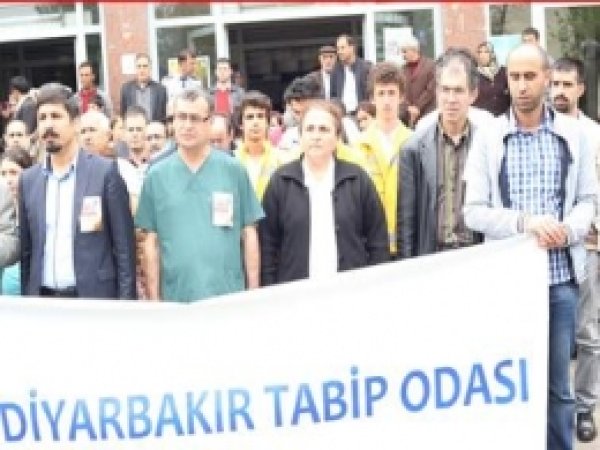 Sağlık Personellerine Şiddet Diyarbakır'da Kınandı 
