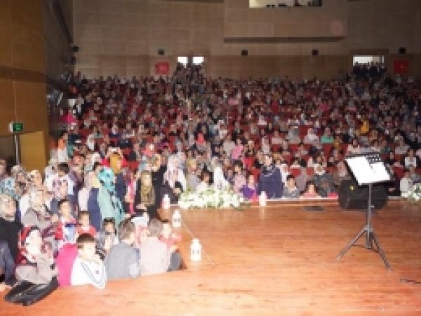 Müftülükten Bayanlara Yönelik Kutlu Doğum Etkinliği 