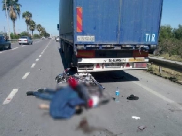 TIR'a Arkadan Çarpan Motosiklet Sürücüsü Öldü 