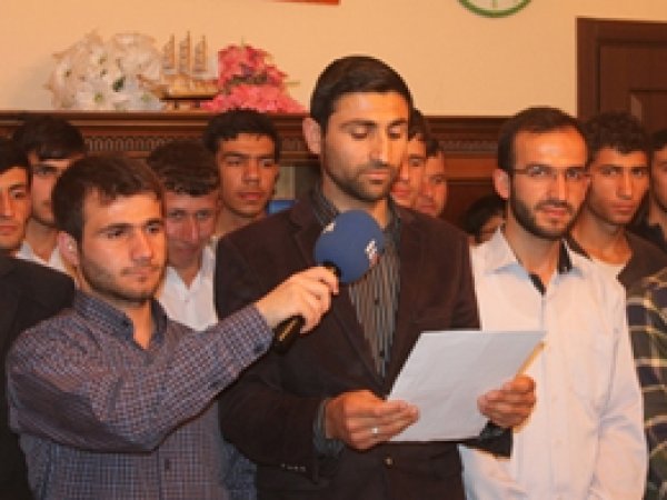 'Batı Helvadan Yaptığı Demokrasi Putunu Yine Yedi' 