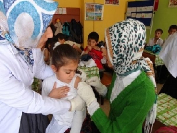 "Her Şeyin Başı Sağlık, Sağlığın Başı Aşı" 