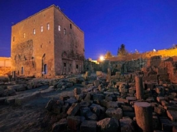 Mor Yakup Kilisesi ve Zeynel Abidin Camii Unesco Yolunda