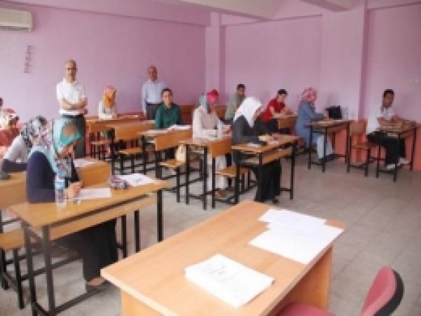 Sağlık Personeli Hac Sınavı Adana'da Yapıldı 
