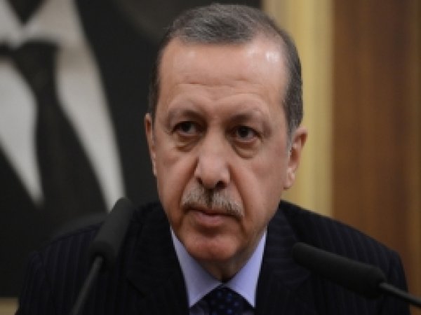 Erdoğan: Kendisini Hala Rahip Zannediyor