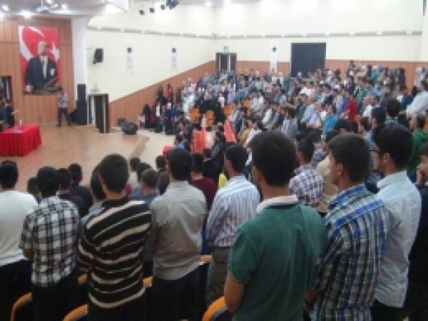 İdeal Gençlik Topluluğundan 'Kutlu Doğum' Programı  