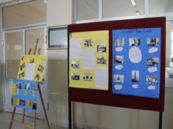 İmam Hatip Öğrencilerinden Resim Sergisi 