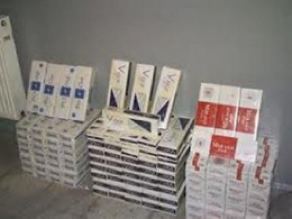 Ağrı'da Bin 700 Paket Kaçak Sigara Ele Geçirildi 