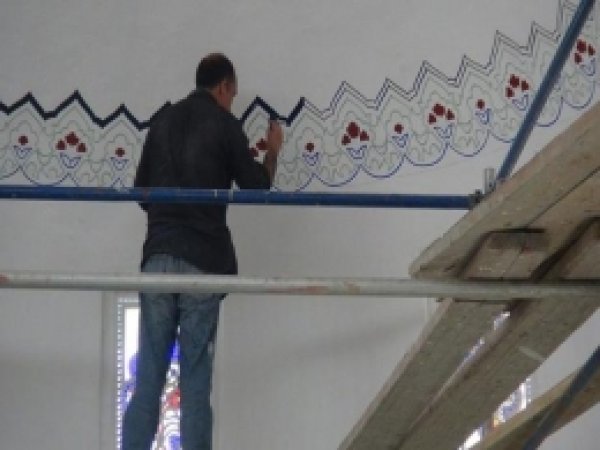 Kızıltepe Merkez Yeni Camiinin İç Kısmı Restore Ediliyor 