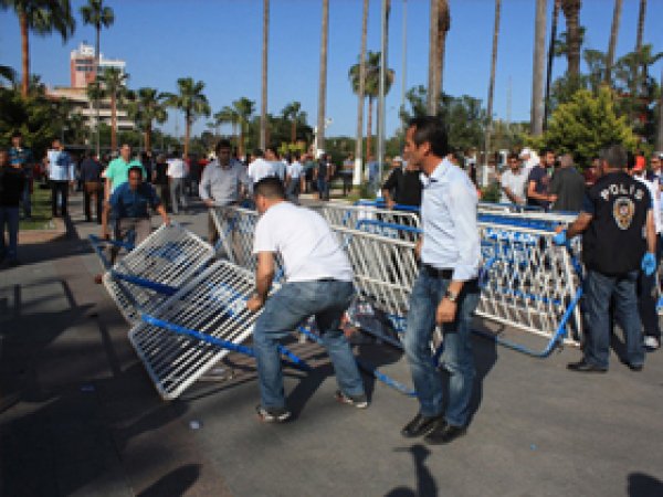Mersin'de 1 Mayıs Arbedesi 