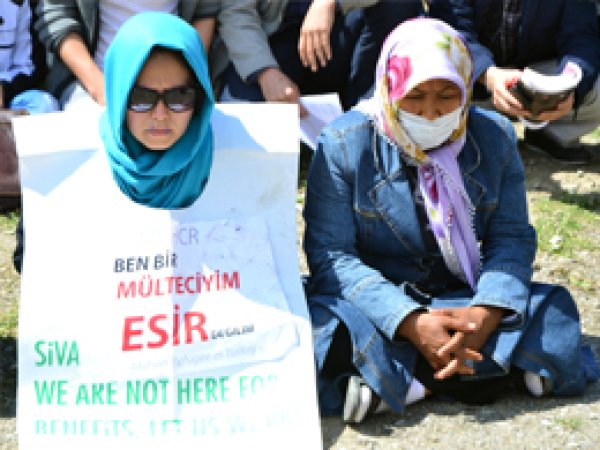 Ağızlarını Dikerek Eylem Yaptılar