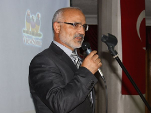 'En Büyük Hizmet Kur'an Hizmetidir'