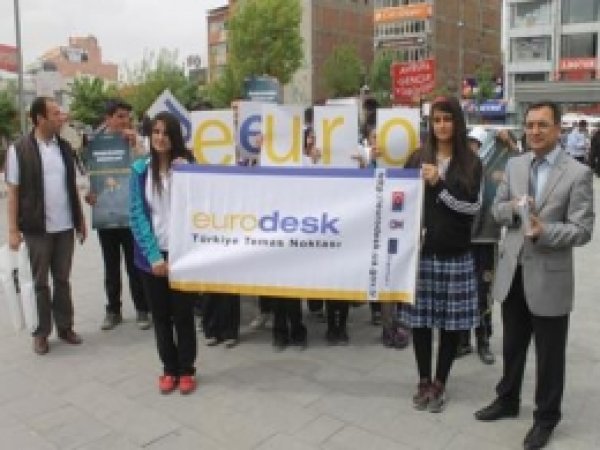  Avrupa Gençlik Etkinliği Van'da Başladı 