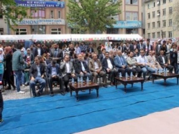 'Bir Dünya Öğrenci Van'da'