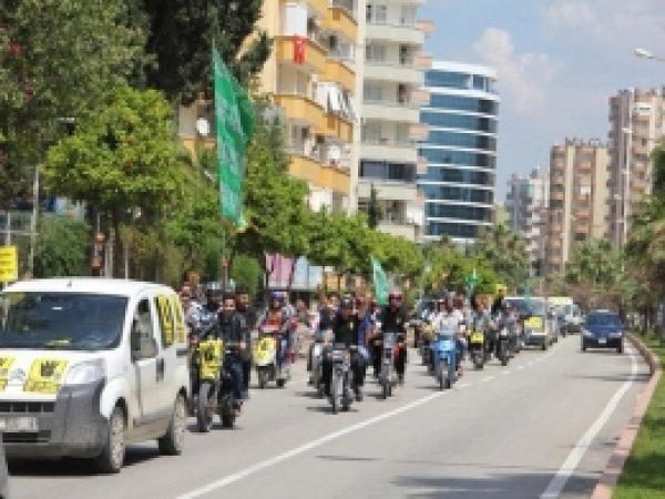 Adana'da Mısır'a Destek Konvoyu 