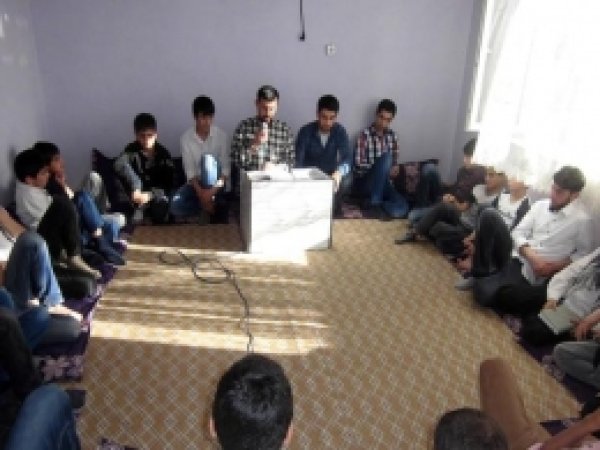 Şefkat Eli Derneğinden 'Gençlik Programı' 