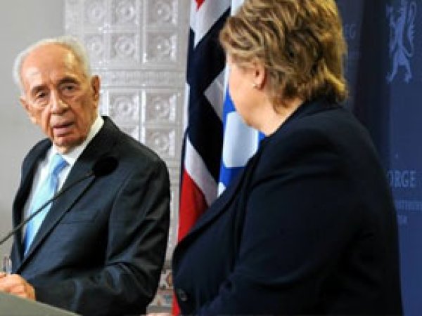 Norveç Başbakanından Peres'e, Yerleşim Yeri Eleştirisi