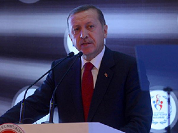 Başbakan Arnavutluk Programını Erteledi 