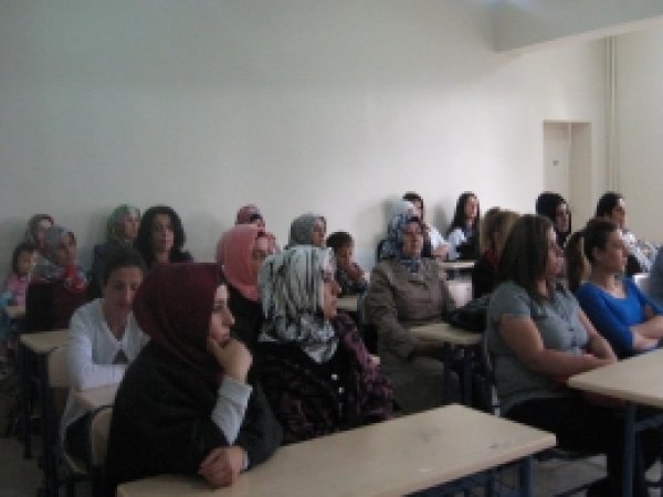 Halk Eğitim Merkezi Değerlendirme Toplantısı Yapıldı 