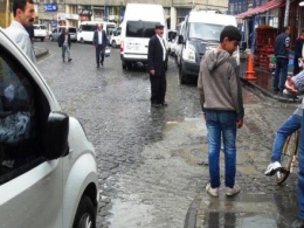 Ani Bastıran Yağış Hayatı Olumsuz Etkiledi 