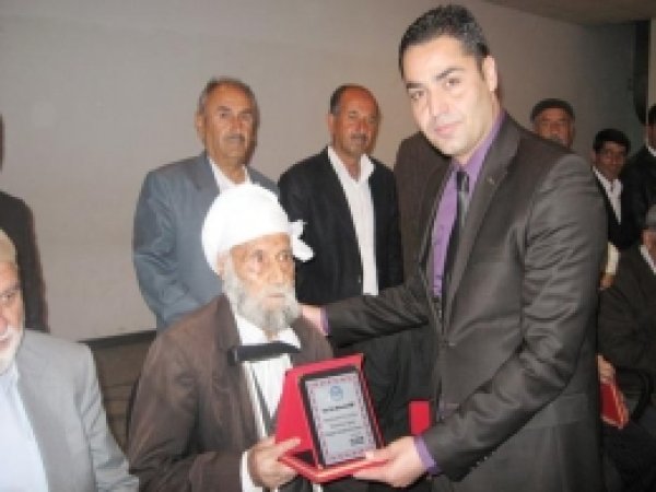 Kozluk'ta Yardım Severlere Plaket Verildi 