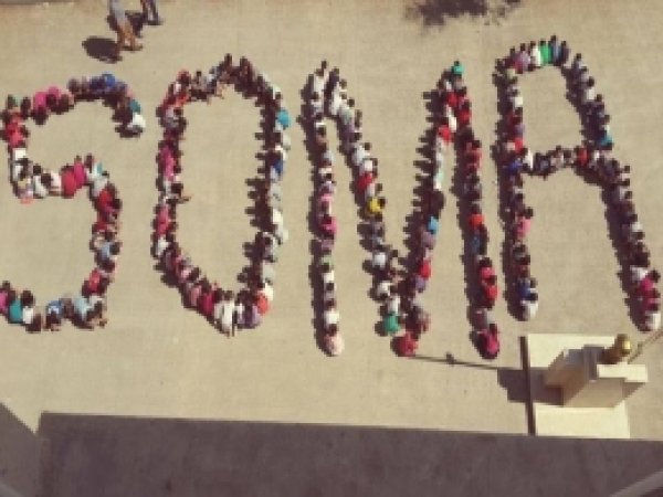 Minik Bedenleri İle "SOMA" Yazdılar 