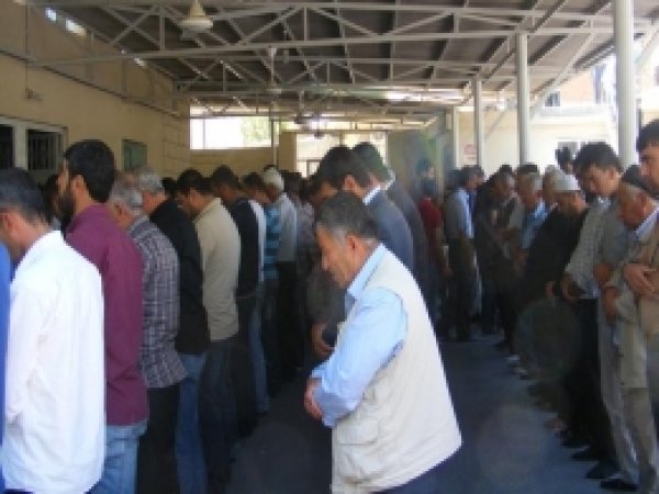 Bismil'de, Faciada Ölenler İçin Gıyabi Cenaze Namazı 
