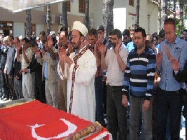  Erzincan'da Somalı İşçiler İçin Gıyabi Cenaze Namazı