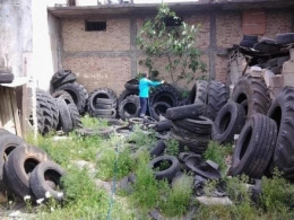 Adana'da Sinekle Mücadele 