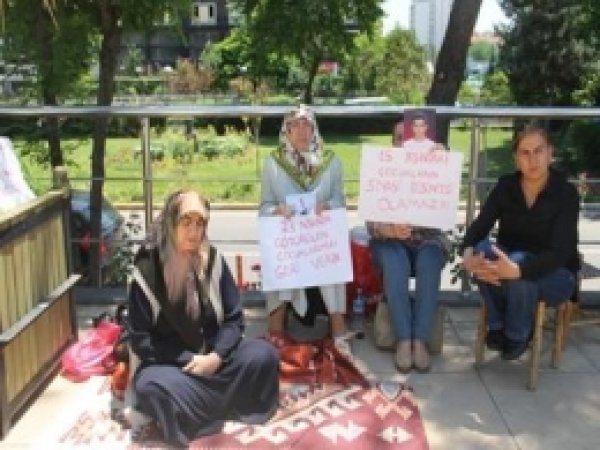 Dağa Kaçırılan Çocukların Aileleri Eylemlerini Sürdürüyor 