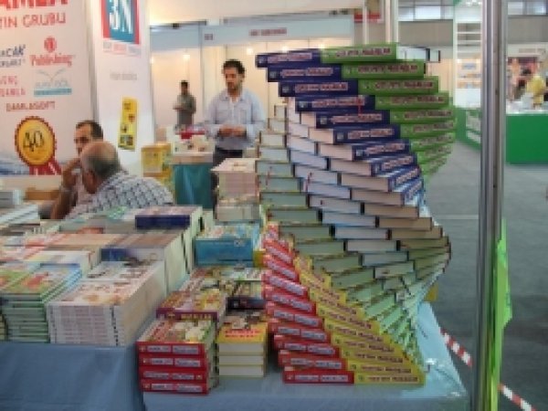 Diyarbakır Kitap Fuarı Başladı 