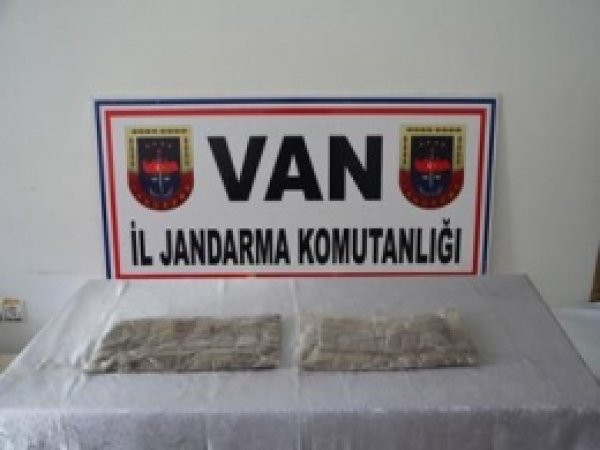 Van'da 2 Kilo Esrar Ele Geçirildi 