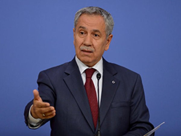 Arınç, Gazetecilerin Sorularını Yanıtladı