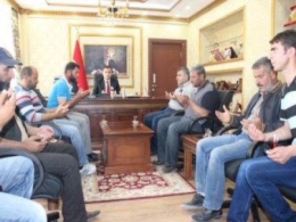 Suriyeli Mültecilerden Soma Kaymakama Taziye Ziyareti 