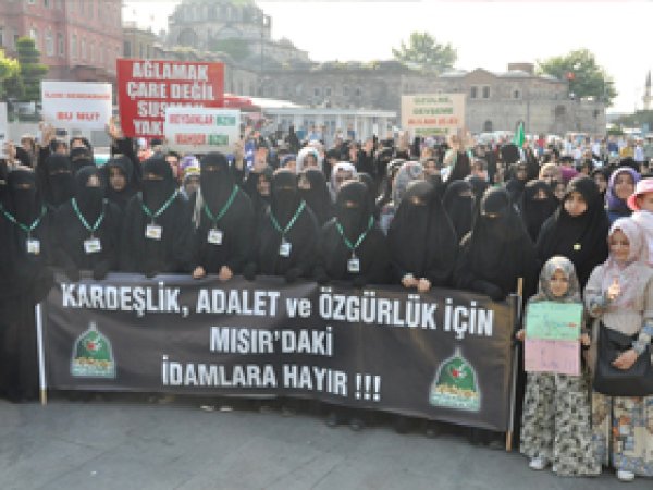 Peygamber Sevdalıları Mısır İçin Meydanlardaydı 