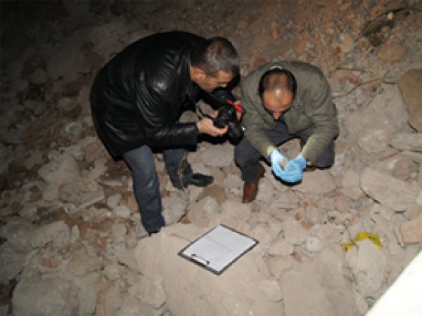 Çocuklar Patlamamış El Bombası Buldu 